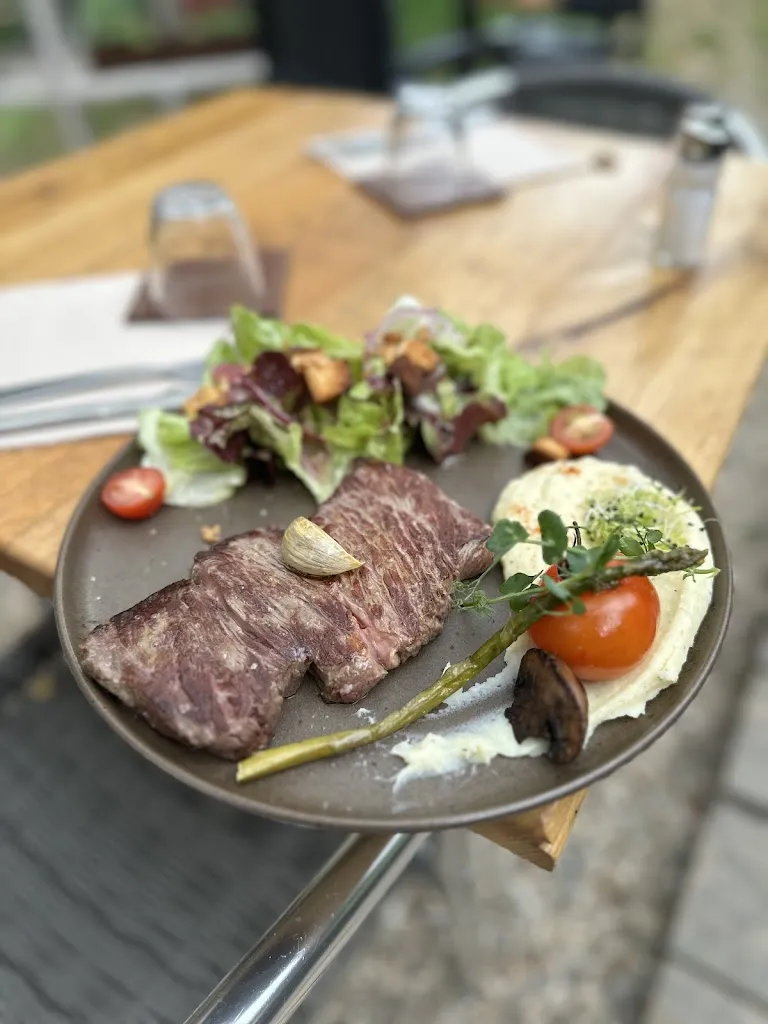 Canoë Cafe _Creissels_slider_image_3