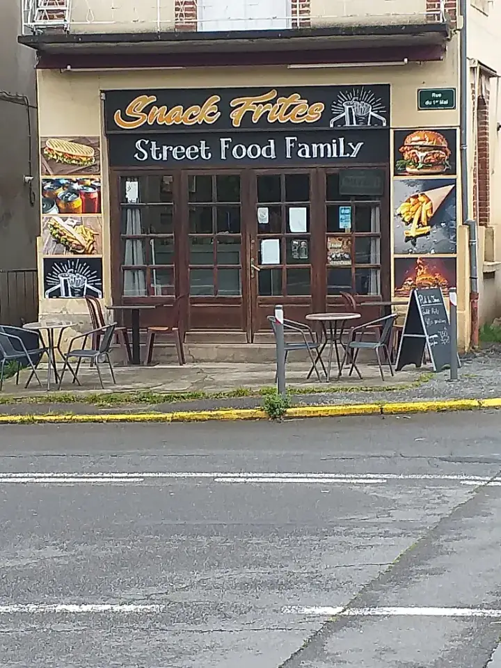 Street Food Family restaurant in Cransac