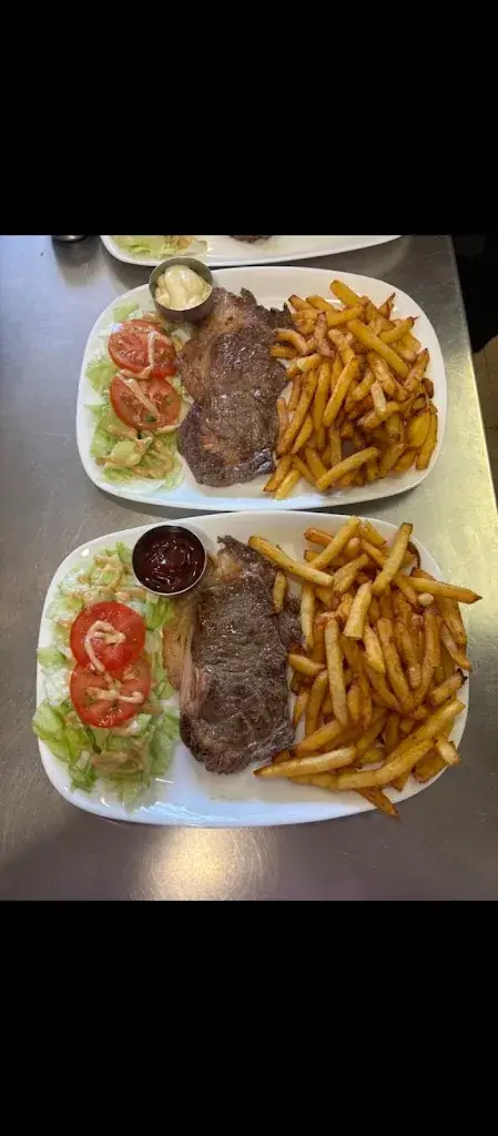 Street Food Family_Cransac_slider_image_3