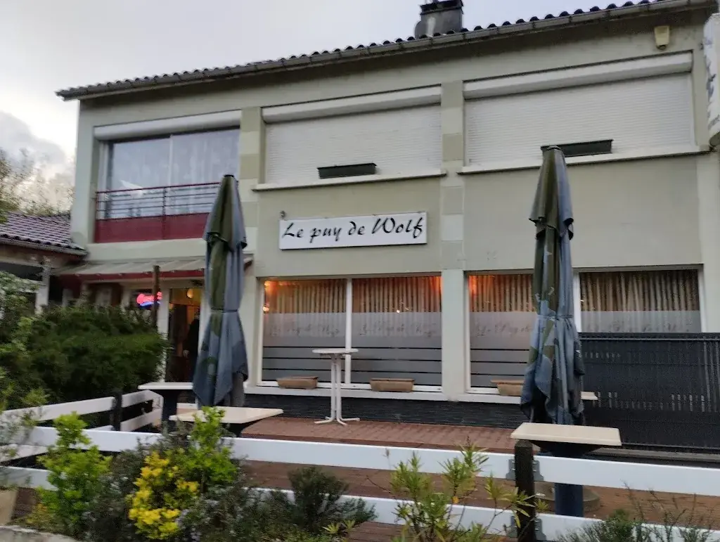 Le Puy de Wolf restaurant à Firmi