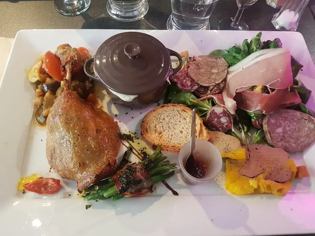 Gianni Myscile_L'endroit_Decazeville_recensione