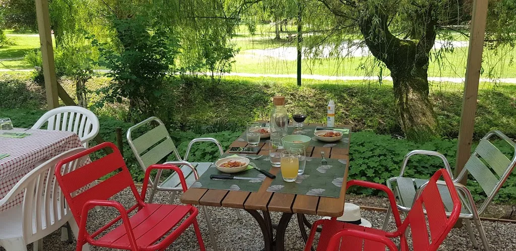 LA CLE DES SOURCES restaurante en Lusigny-sur-Ouche