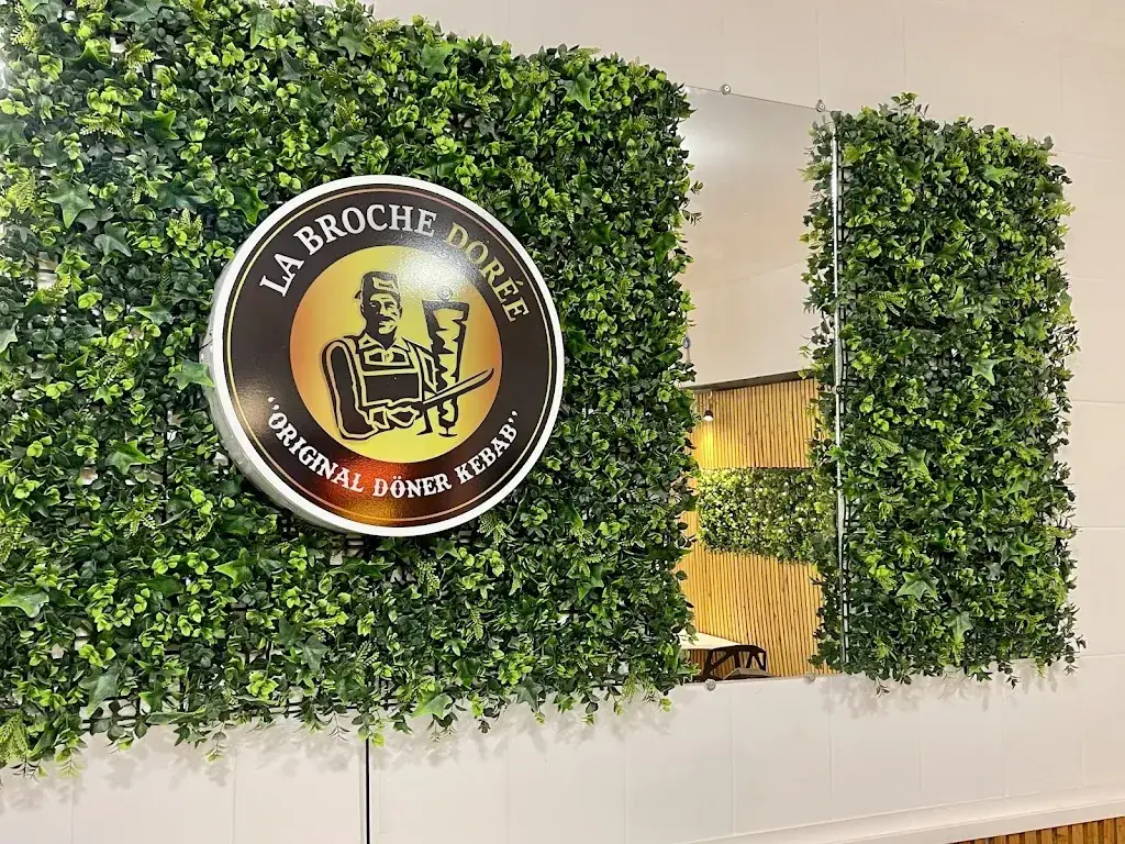 Julie DUFOSSÉ_La Broche Dorée_Coursan_review