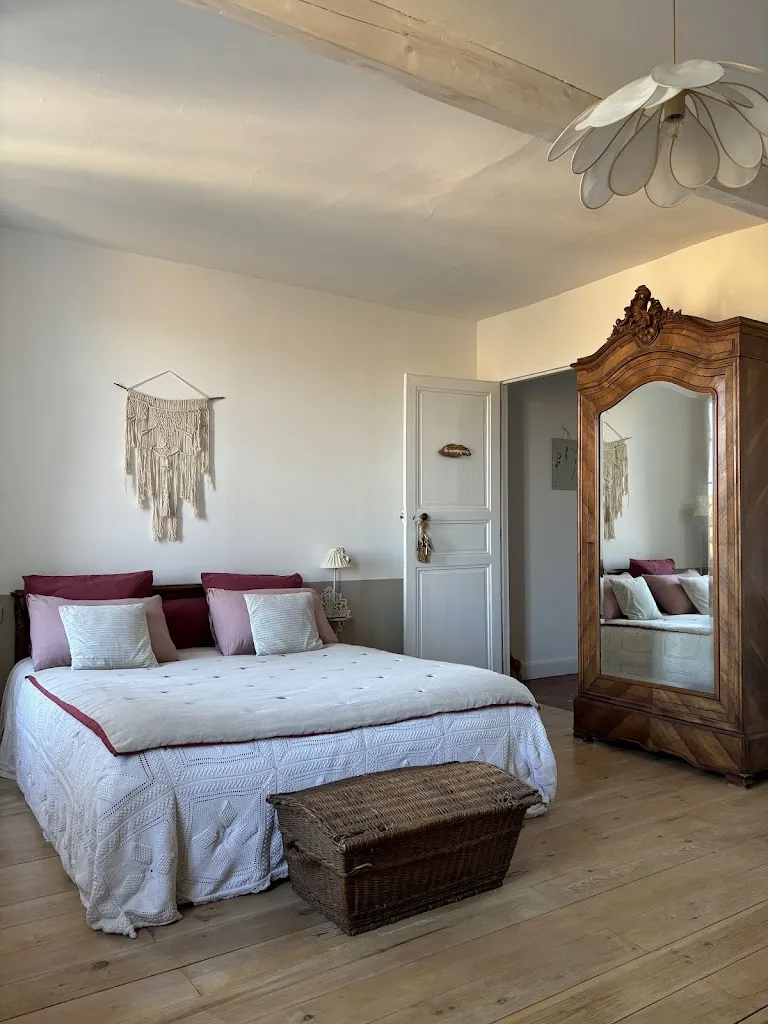 Le Logis Blanc_Coursan_slider_image_1