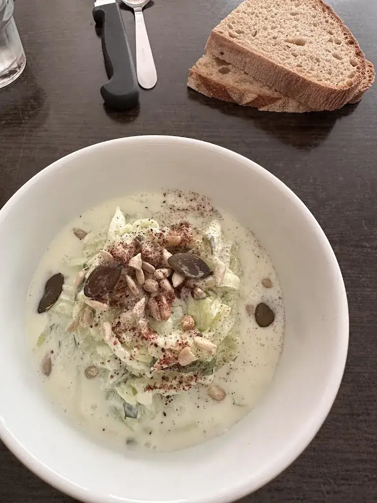 Em Krhl_Chez Charlotte et Agnès_Decazeville_review