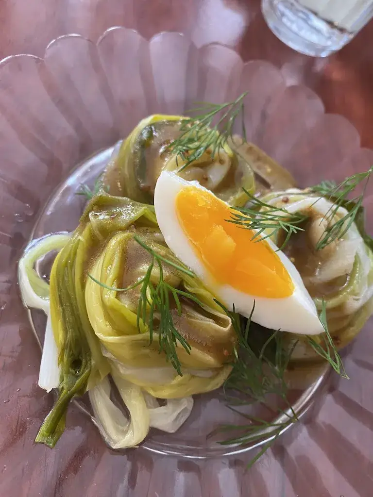 Nicolas Salomon_Chez Charlotte et Agnès_Decazeville_review