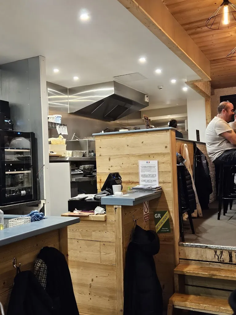 Restaurant le petit comptoir ristorante a 73210