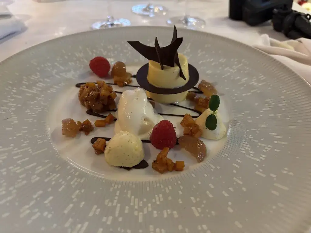 Hernandez Cyril_Hostellerie Restaurant Les Gorges de l'Aveyron_Bruniquel_review