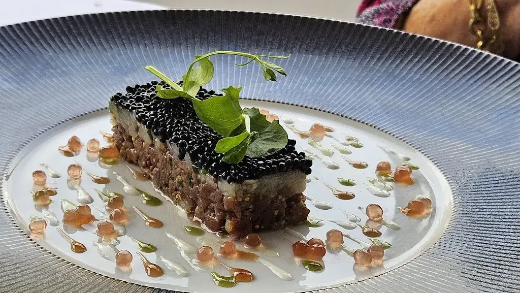 Hostellerie Restaurant Les Gorges de l'Aveyron_Bruniquel_slider_image_2