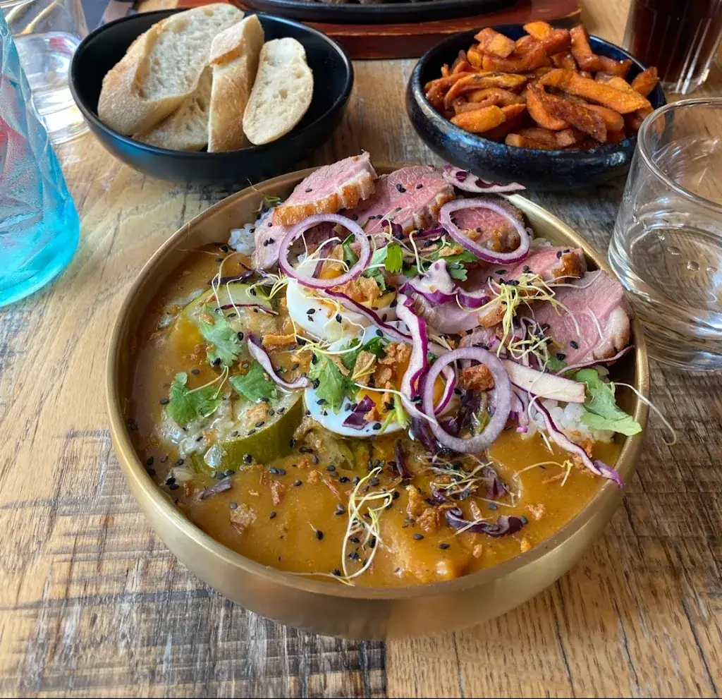 Tuấn Nguyễn_LE GURU_Montpellier_review