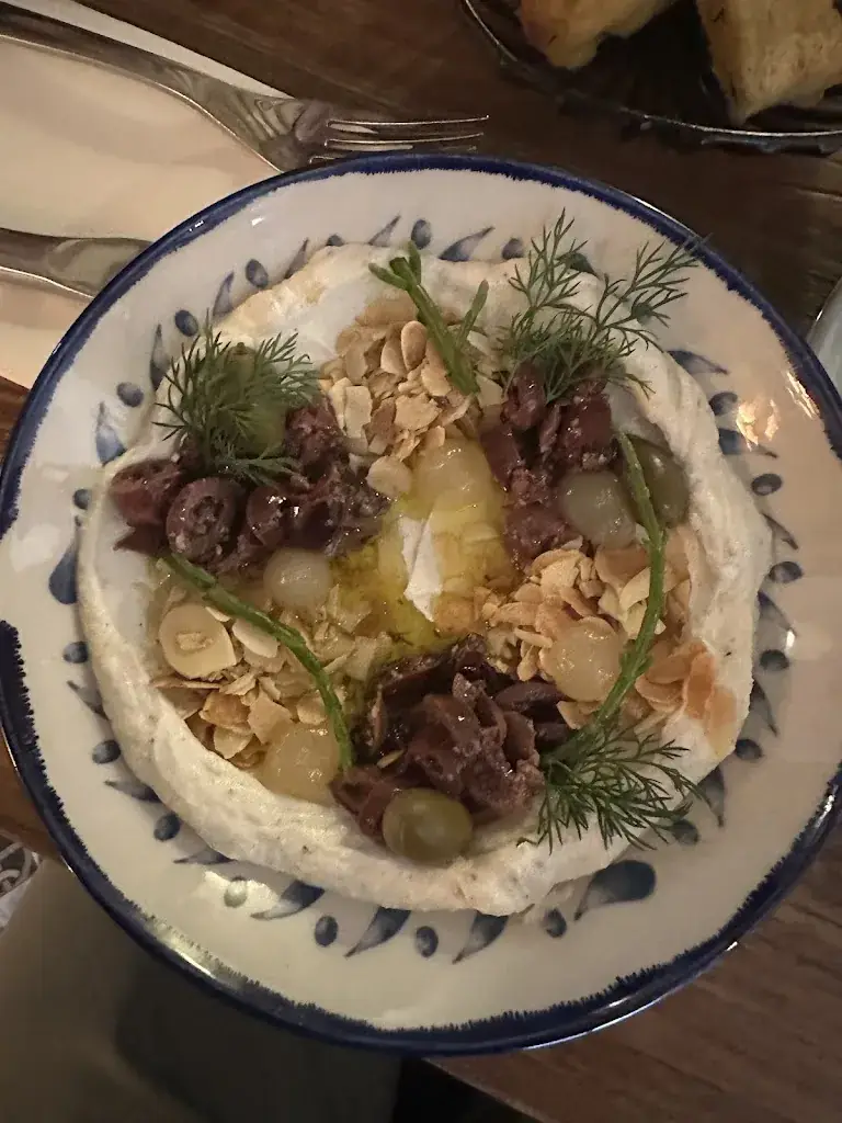 Jen Tagnia_Le Paresseur_Montpellier_review