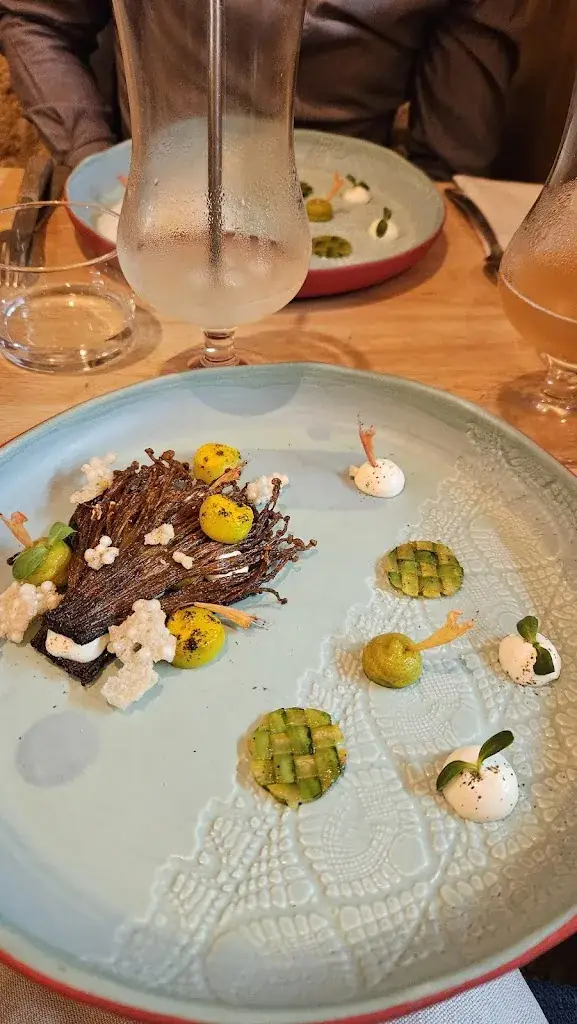 Jess Gastaud_ARTISANE_Montpellier_recensione