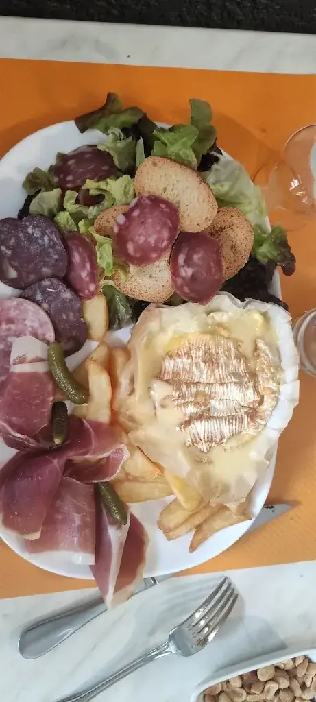 muriel “Mumu73” bonnet_Café Restaurant des Promenades chez Valérie_Dourgne_review