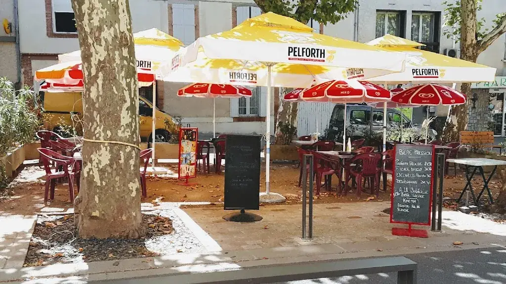 Café Restaurant des Promenades chez Valérie ristorante a Dourgne
