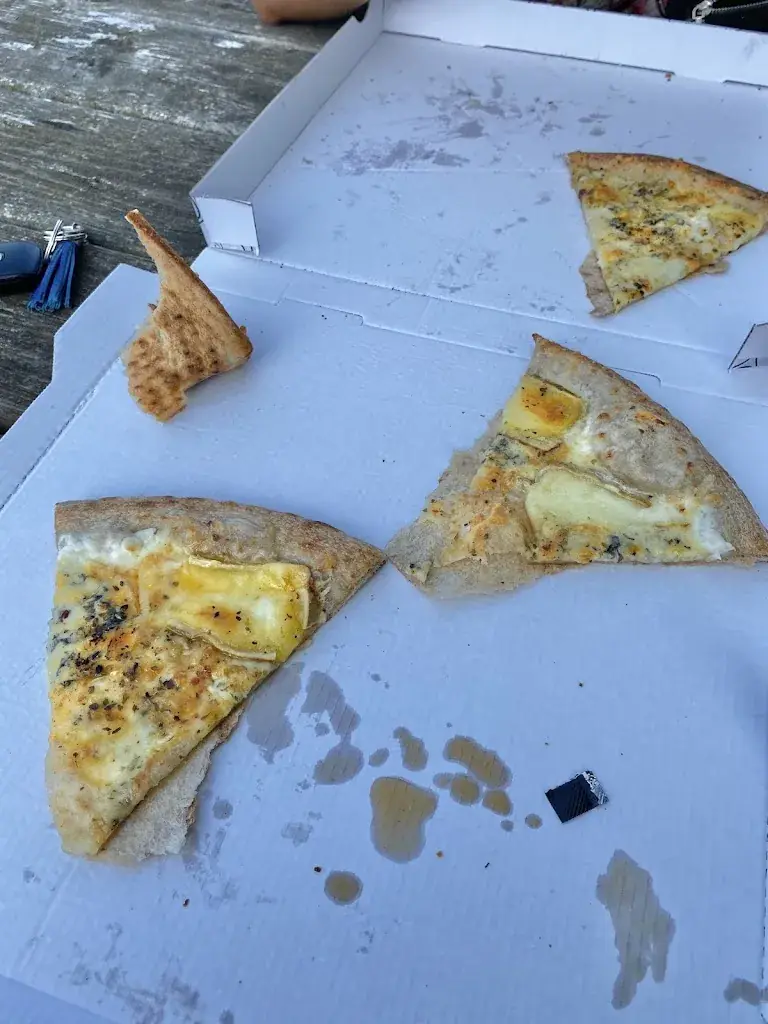 Yann Guillemin_Pizzeria - Restaurant L'Escale_Arlanc_review