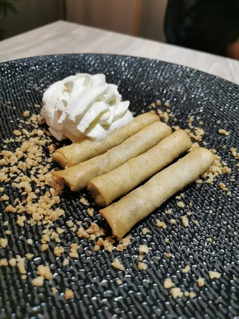 Menu_Fusion of Asia_Eaunes_image_1