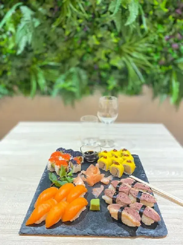 Menu_Fusion of Asia_Eaunes_image_9