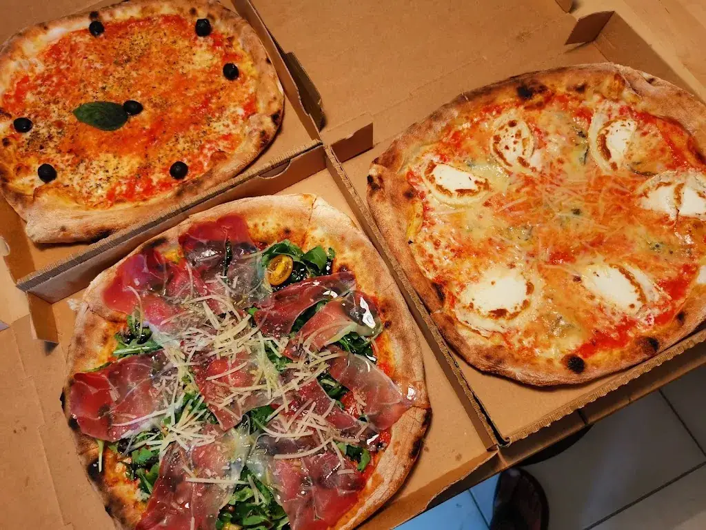 Menu_Pizza Carina_Eaunes_immagine_5