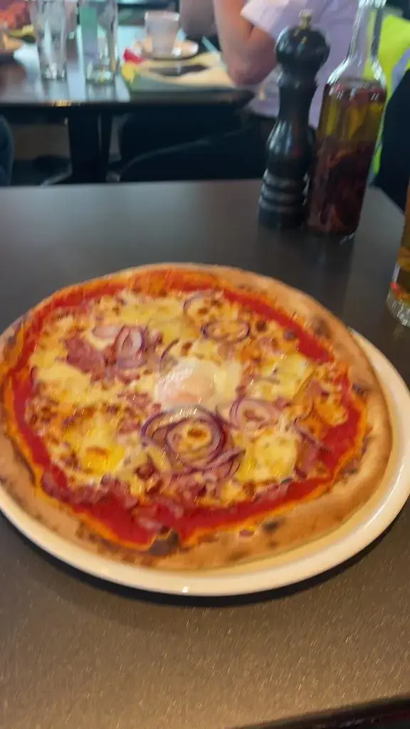 Al Volo Pizzeria_Grand-Saconnex_slider_image_2