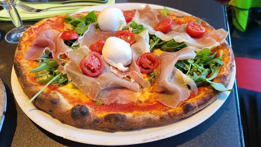 Al Volo Pizzeria_Grand-Saconnex_slider_image_3