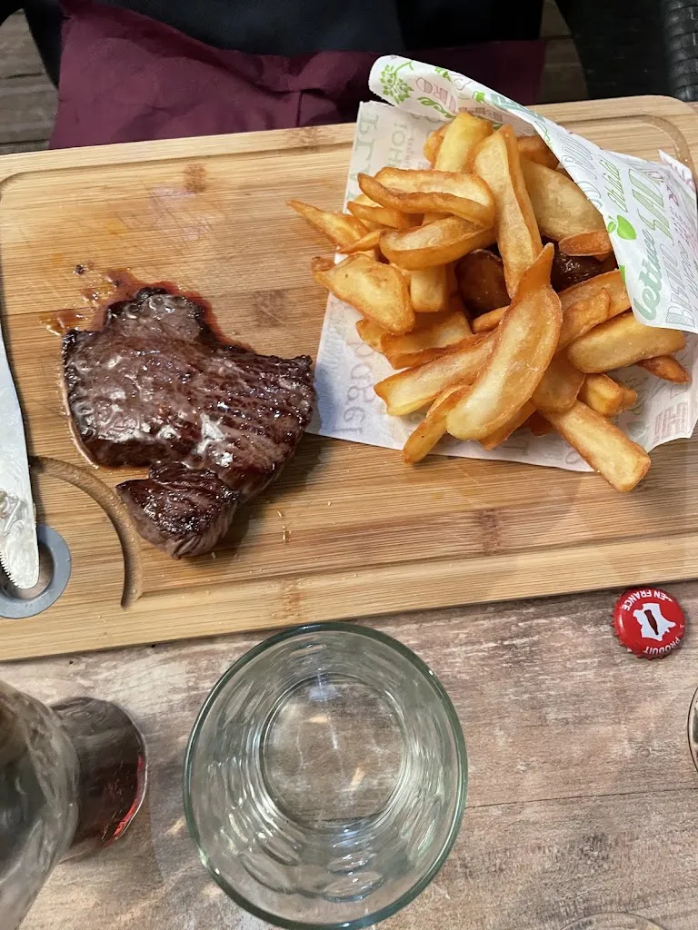 David Francis_L'Etoile_Elne_review