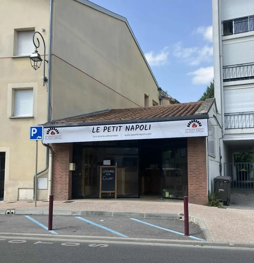Le Petit Napoli Cugnaux restaurant in Cugnaux