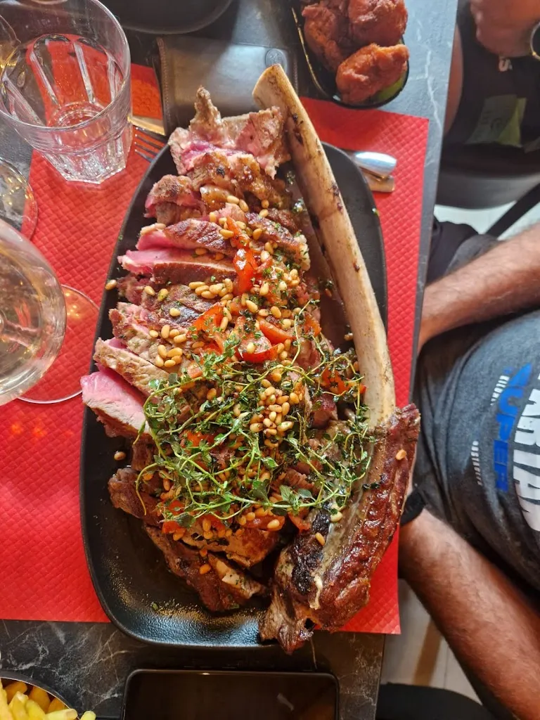 La D'Z Restaurant_Gets_slider_image_3