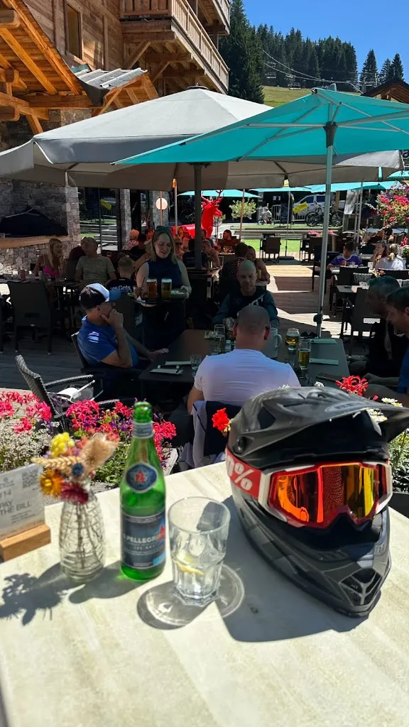 Brasserie Du Centre_Gets_slider_image_3