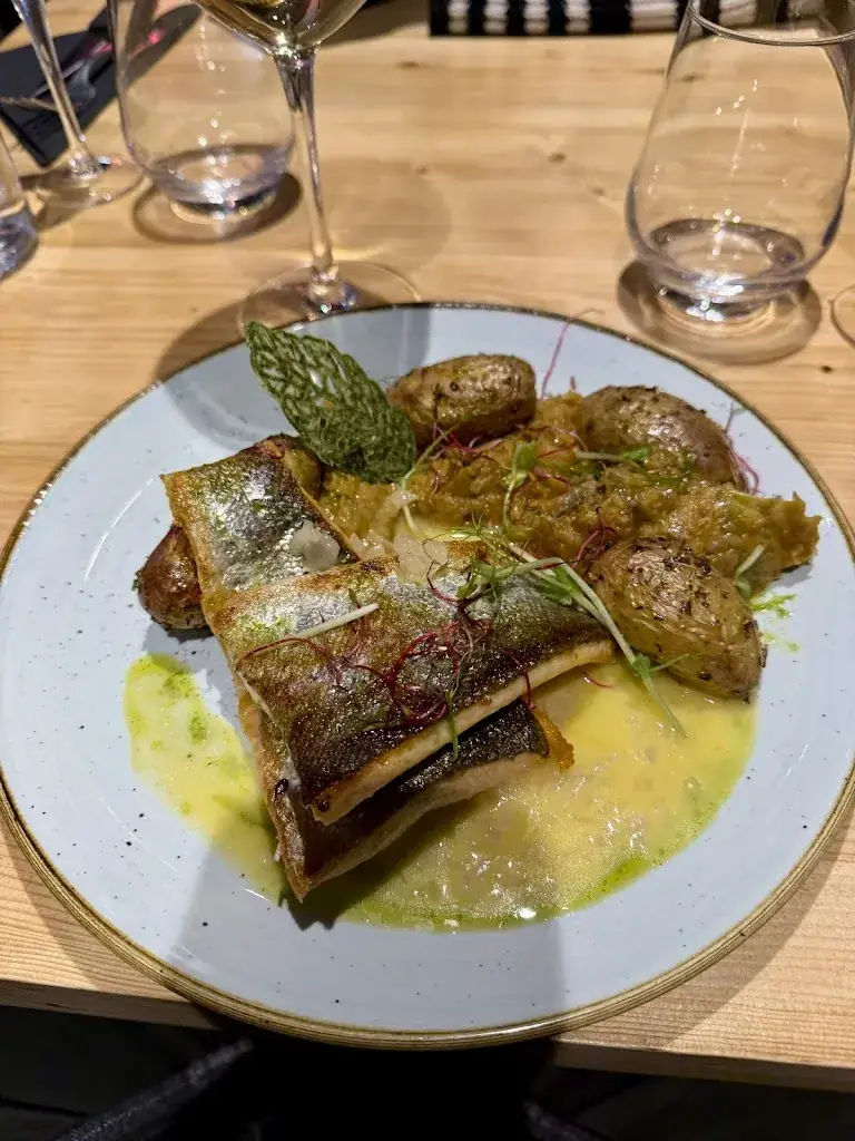 Vincent Georges_Basskour - Bar Restaurant_Gets_review