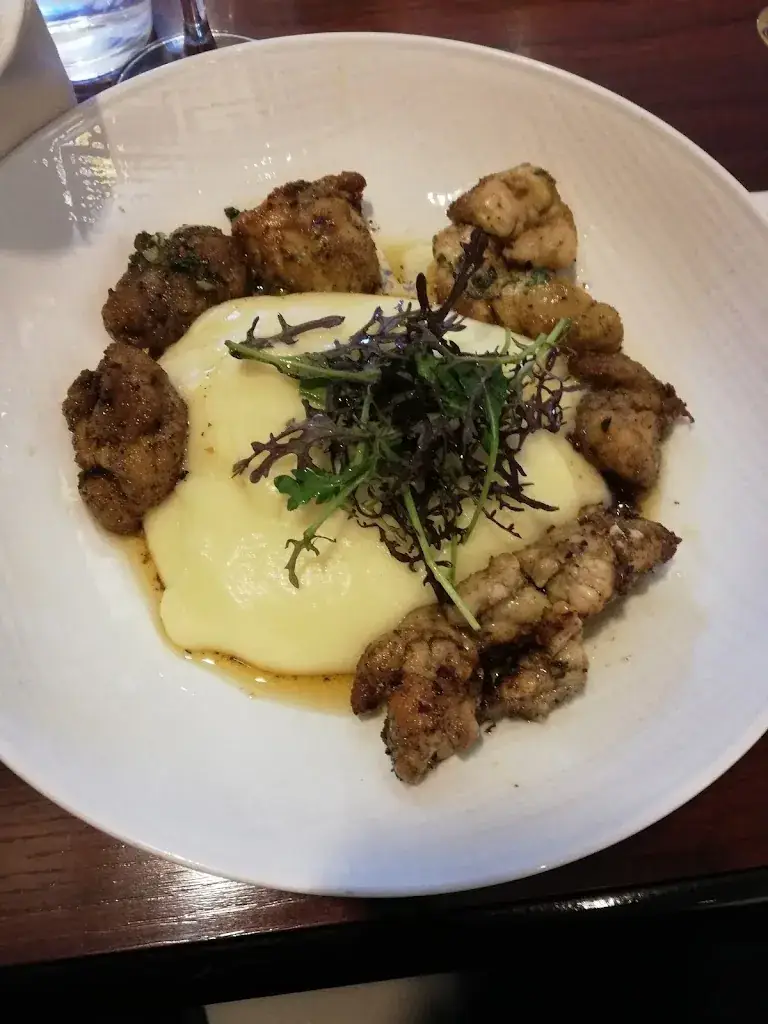 Olivier Convard_Maison Burgarella_Espalion_review