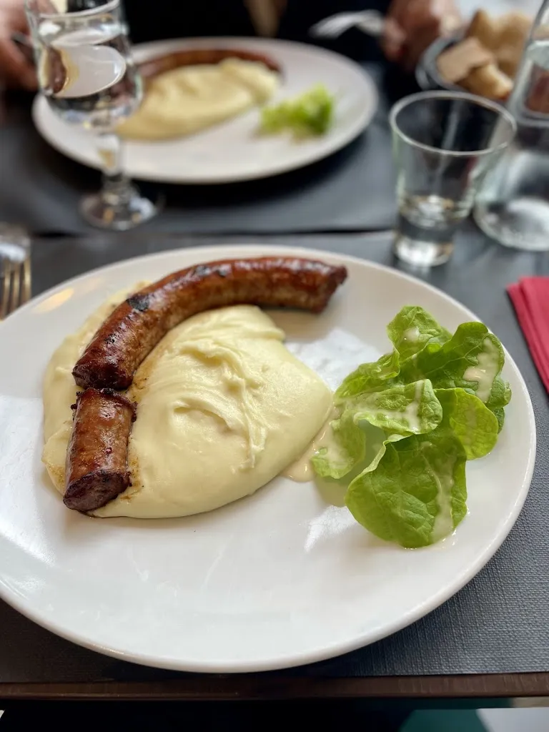 Charlotte C_Brasserie du Palais_Espalion_review