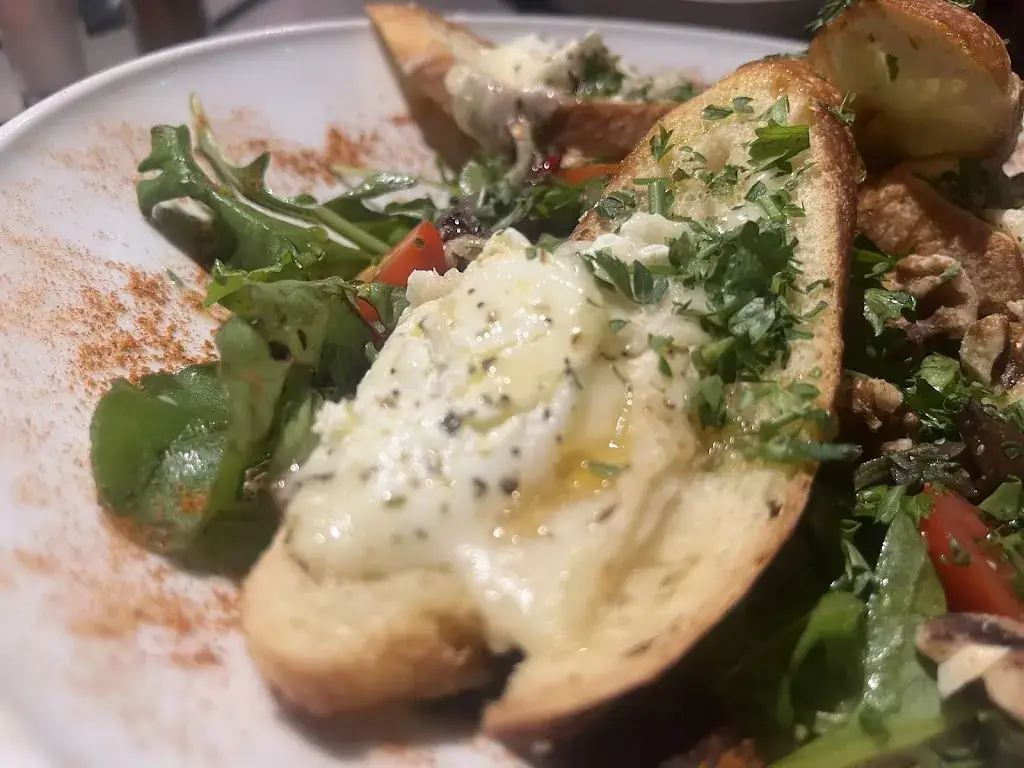 Le Quai West_Entraygues-sur-Truyère_slider_image_3