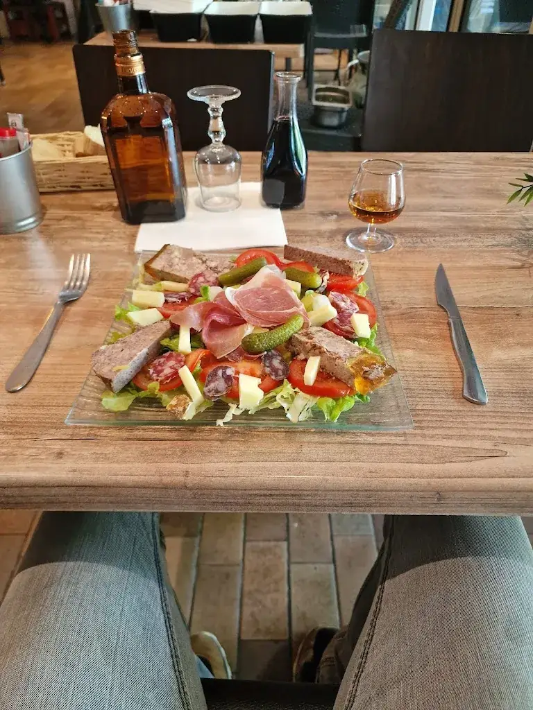 Menu_L'indépendance_Entraygues-sur-Truyère_immagine_2