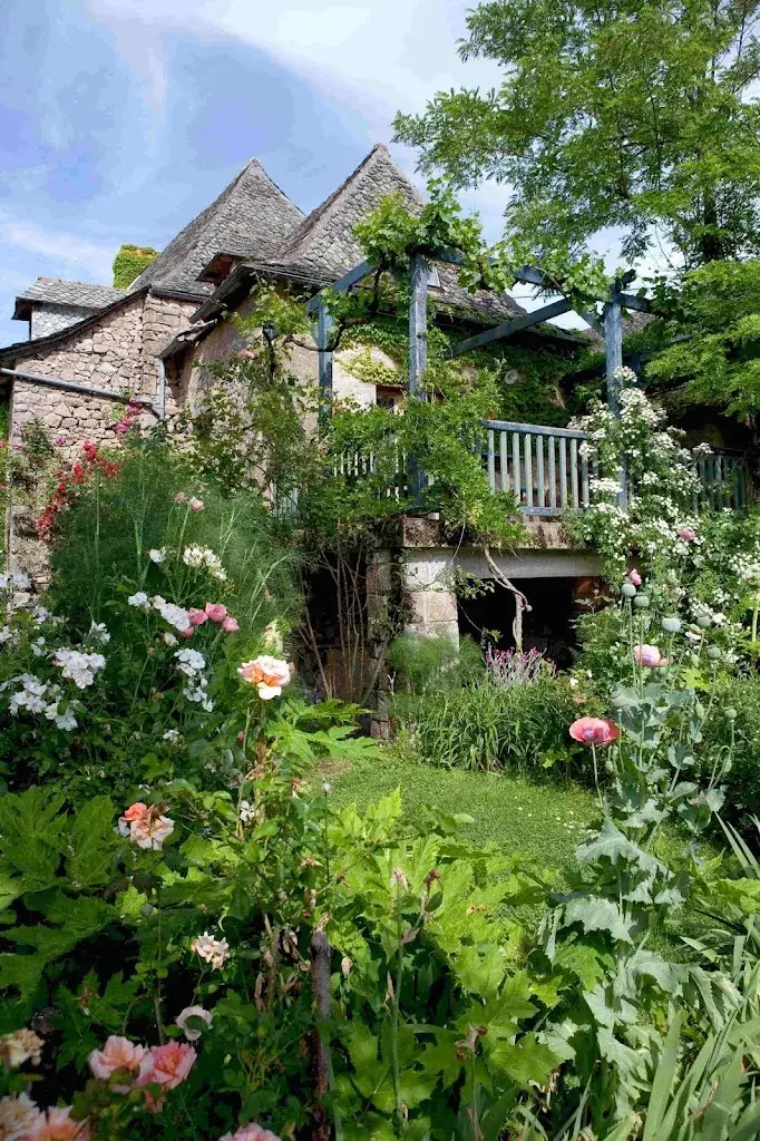 Bed and Breakfast Aveyron - Mejanassere restaurant in Entraygues-sur-Truyère