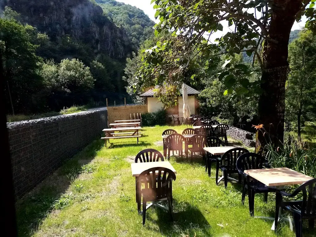 LE RELAIS DE LA CAMBUSE - RESTAURANT & ÉPICERIE restaurant in Florentin-la-Capelle