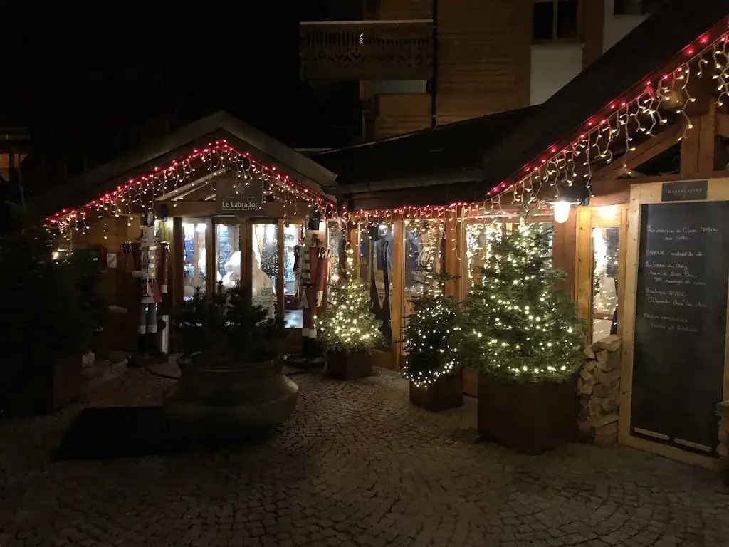 Vincent Georges_Labrador restaurant_Gets_review