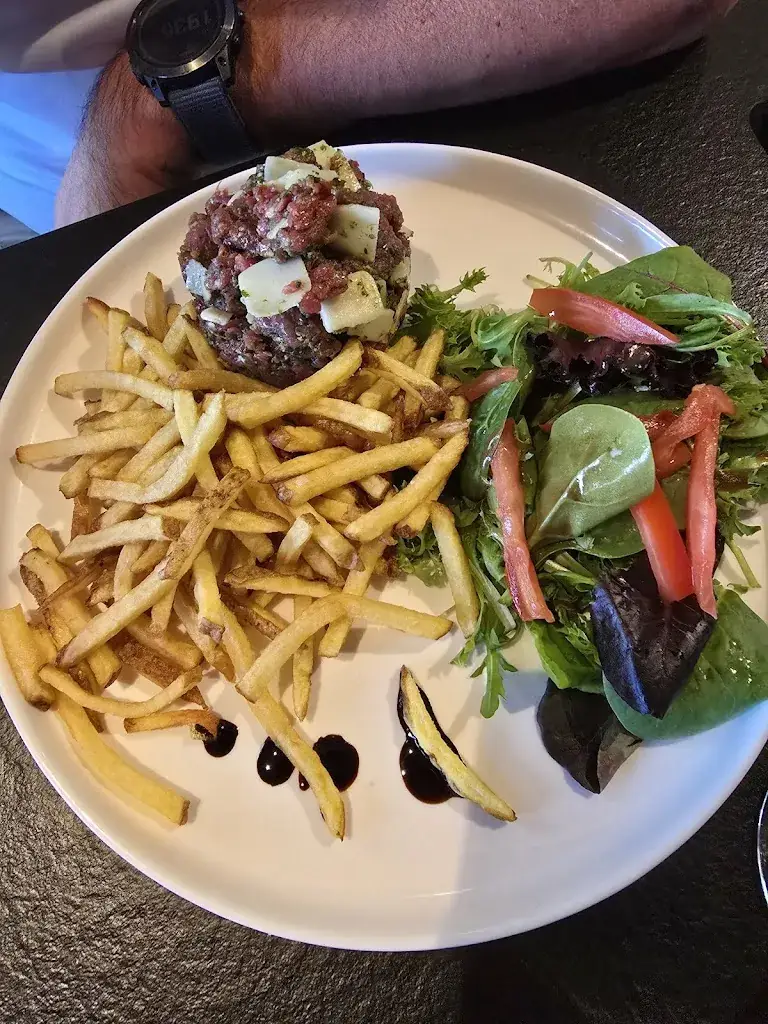 Labrador restaurant_Gets_slider_image_3