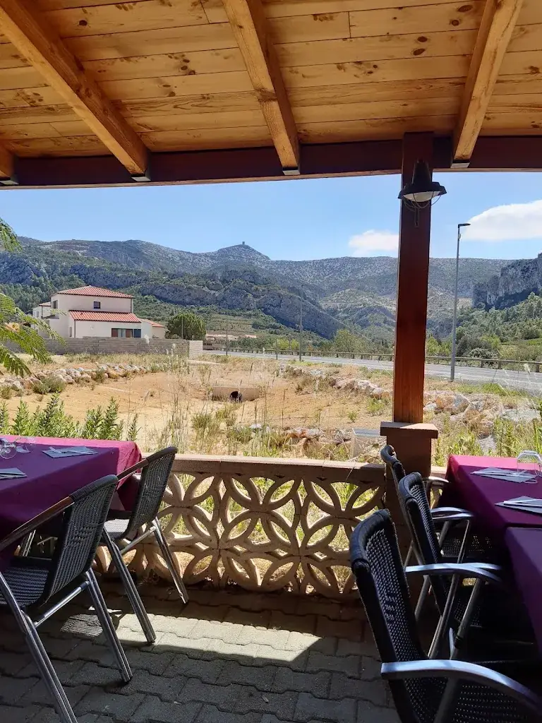 Le Petit Gris restaurant in Tautavel