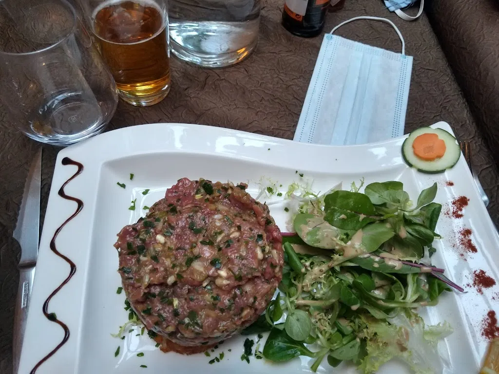 Elijah Provis_Les Calicots_Fabrezan_review