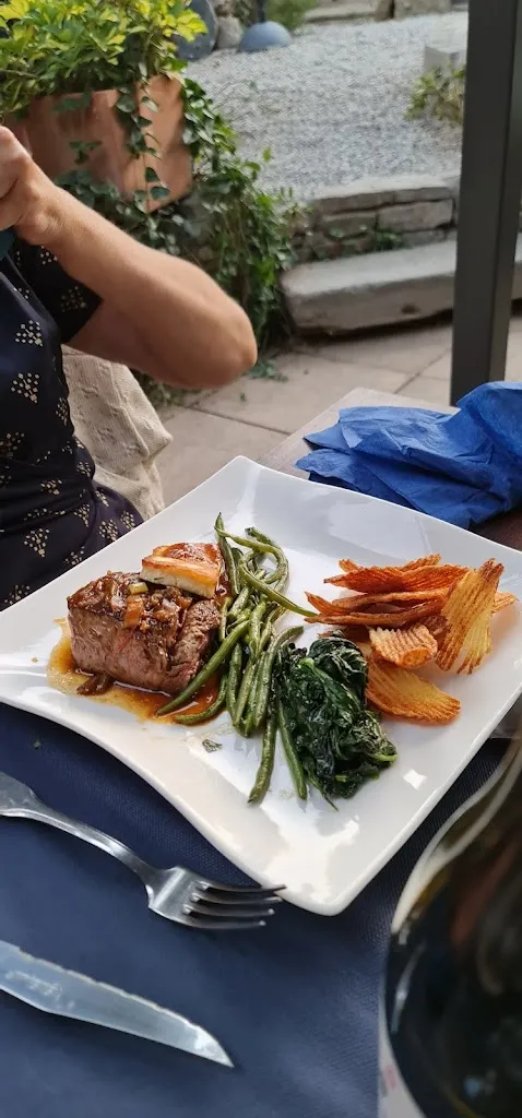 Nolan Collins_O Mazette_Fabrezan_review