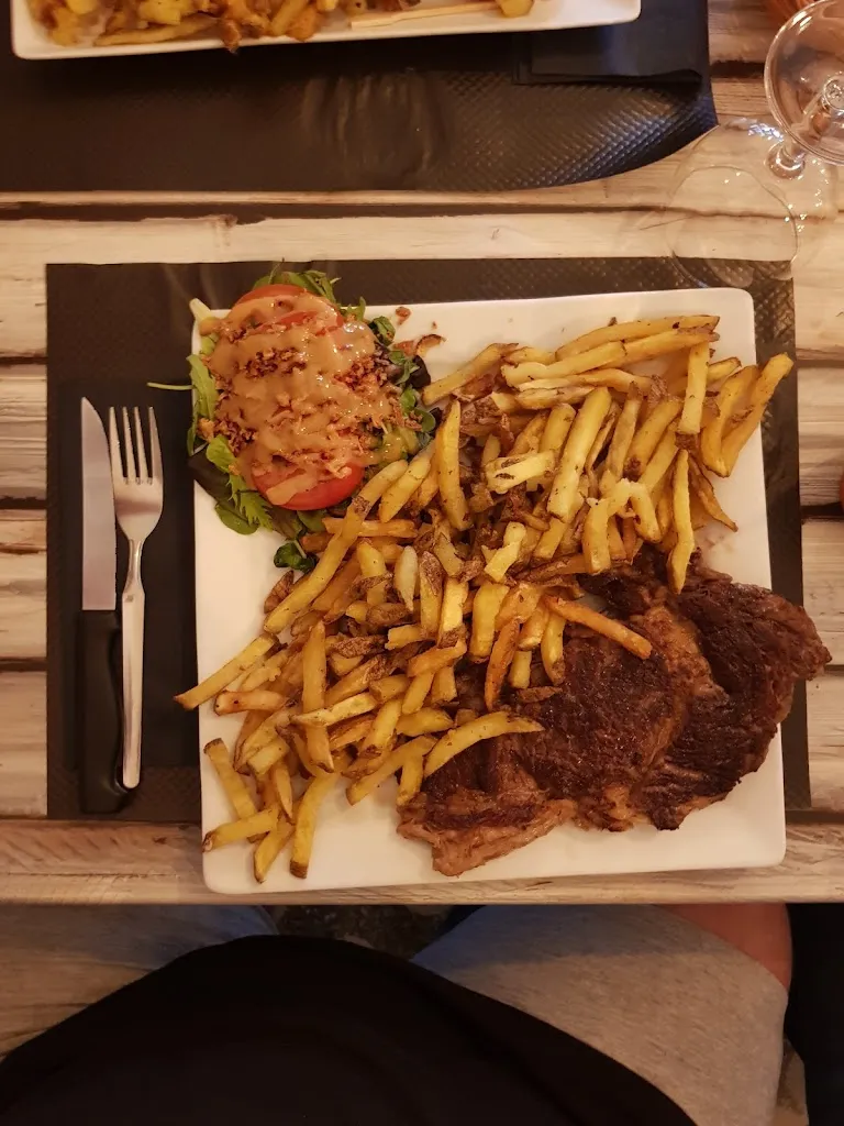 Le grand café chez Fred_Fabrezan_slider_image_2