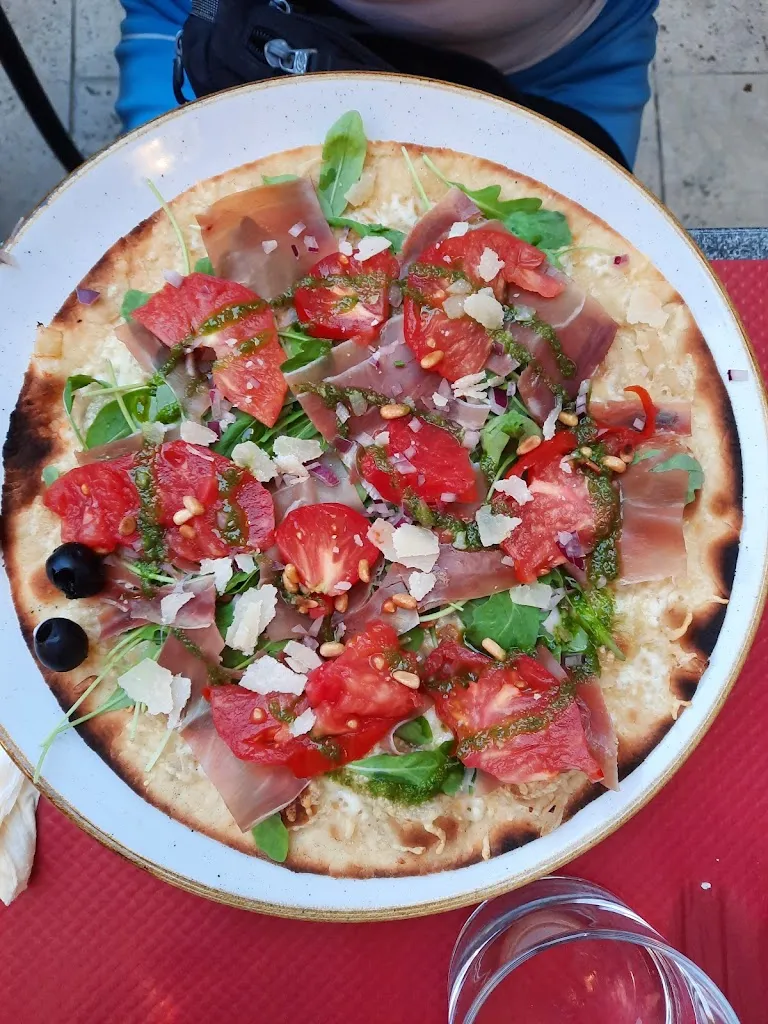 Menu_L'Heureux Tour_Fabrezan_image_8