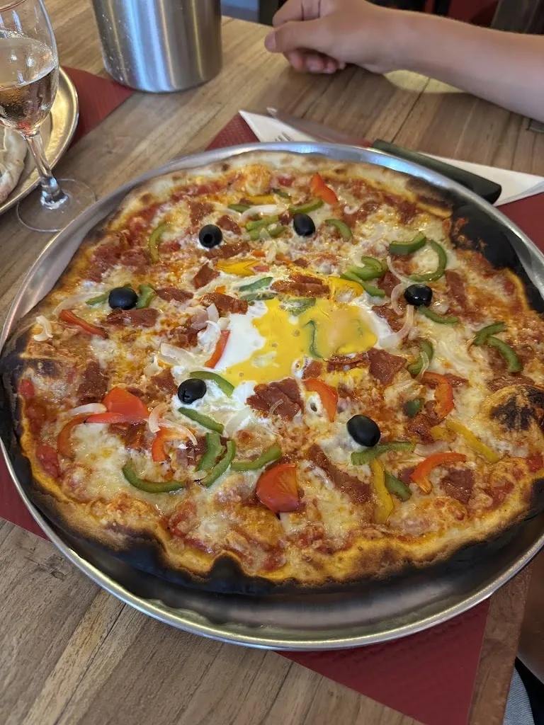 L'Heureux Tour_Fabrezan_slider_image_3