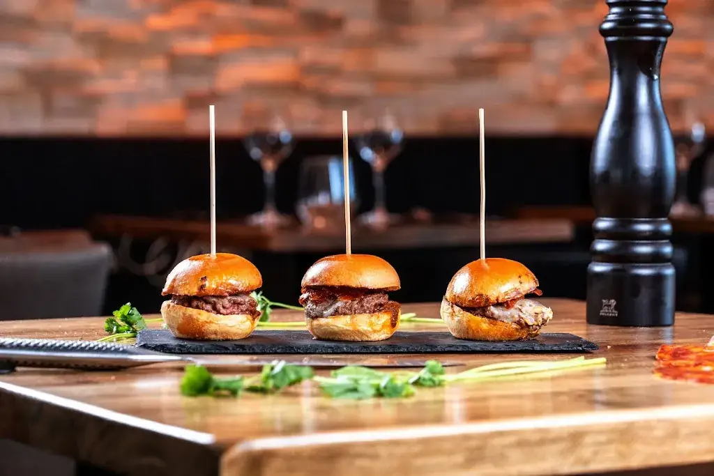 El Patio_Fenouillet_slider_image_2