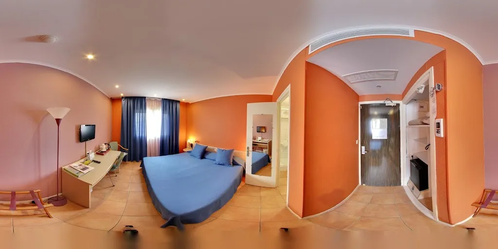 Logis Hôtel le Fleurance_Fleurance_slider_image_2