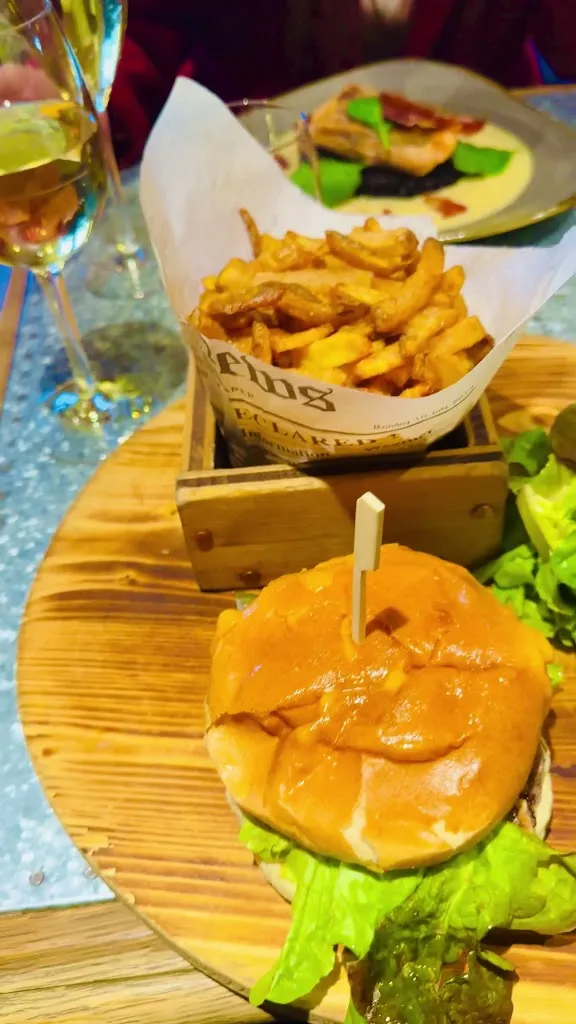 Restaurant La Biskatcha_Gets_slider_image_2