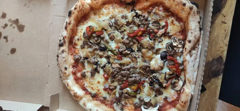 Christine Laly_Saveurs Pizzas Florensac_Florensac_recensione