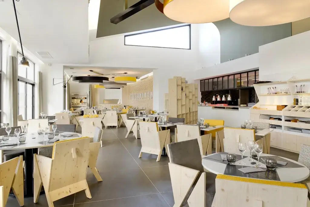 Le Kabestan Restaurant in Flourens