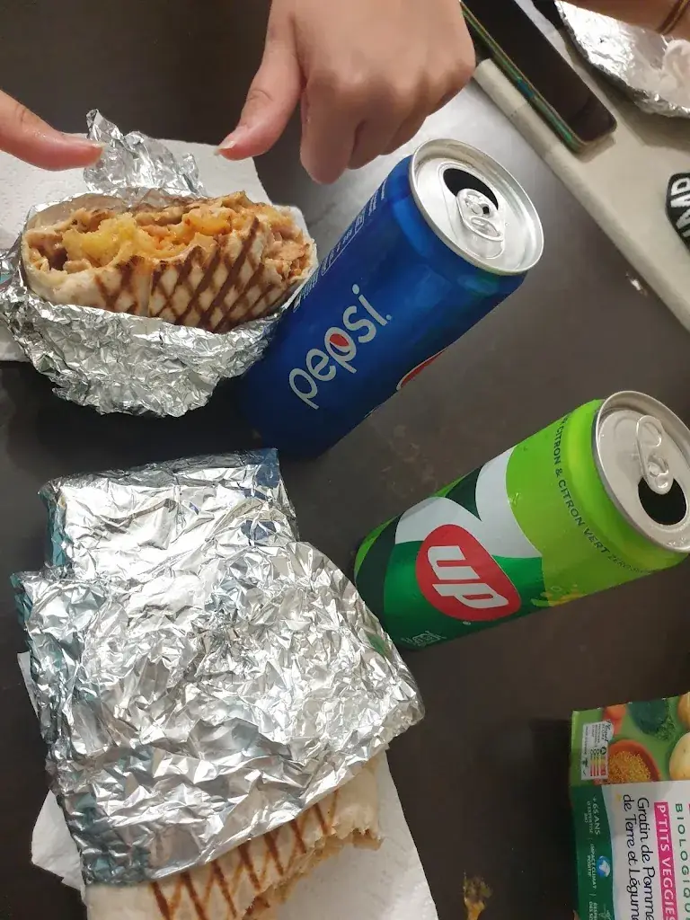 Khouira djaouhara Abdelilah_LE CASTELLAS FAST FOOD_Fabrègues_recensione