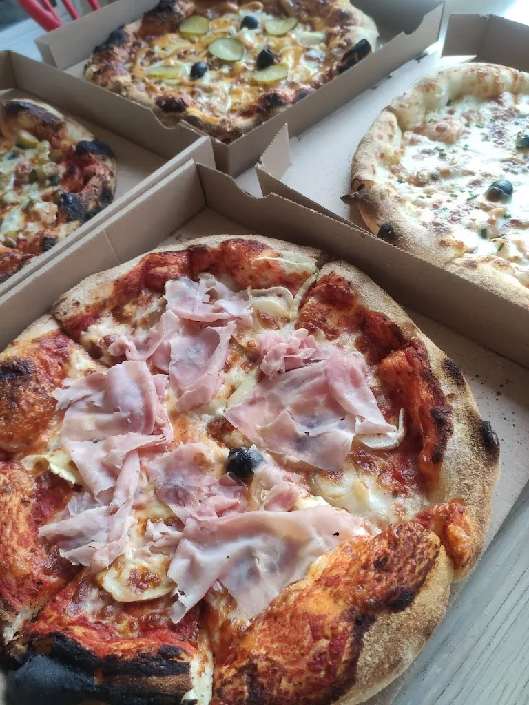 Hugo Lebourg_Le chalet à pizzas fabrègues_Fabrègues_recensione